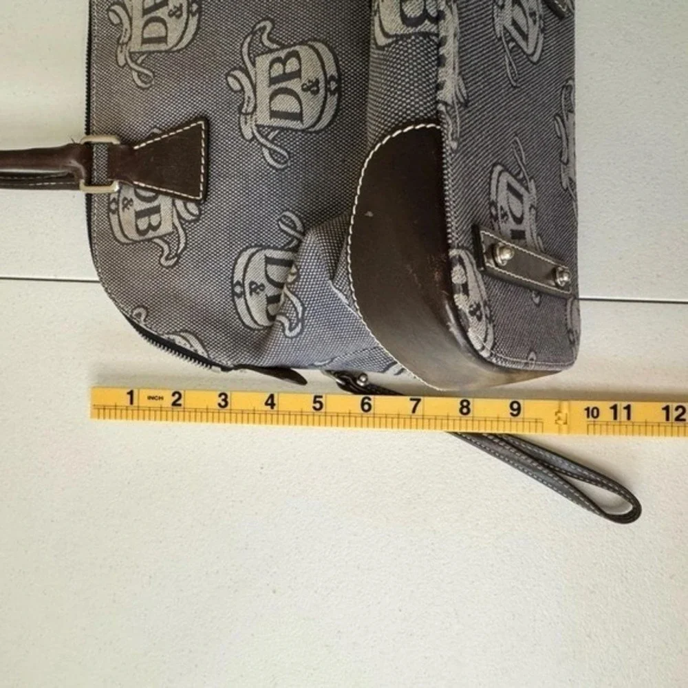 Dooney and Bourke Donegal Crest Domed Satchel w/wristlet Preppy Dark Academia